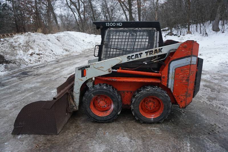 Scat Trak Model 1300HD Bobcat Skid Loader Skid Steer