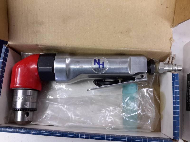 Pneumatic, 38 in Angle drill  38 in air drill