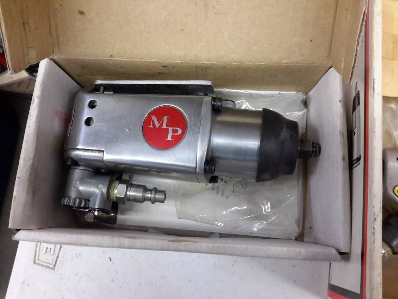 2, 38 in pneumatic driverratchet.. 12 in Heavy duty air wrench