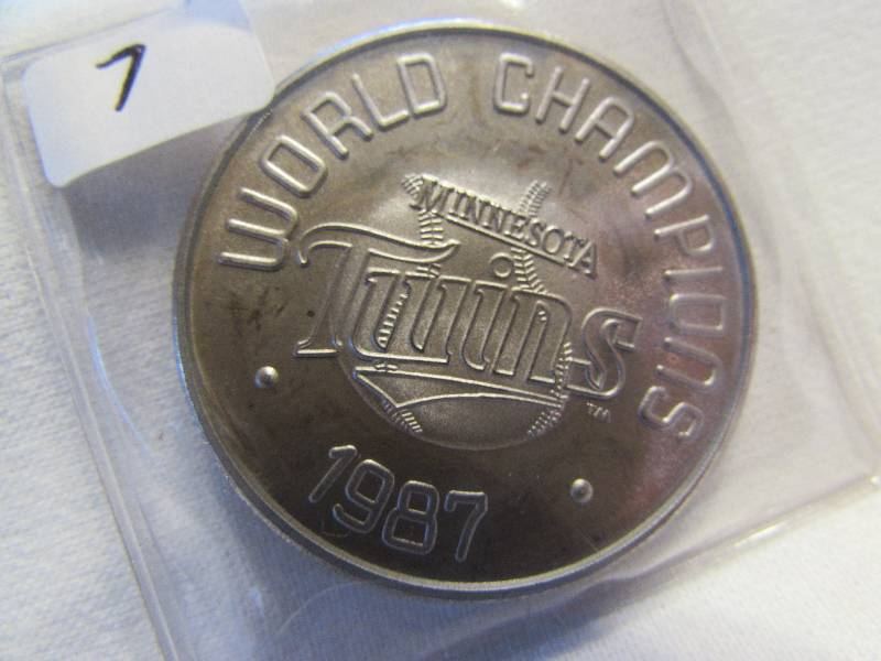 1987 MN Twins World Champs, 1oz .999 Silver