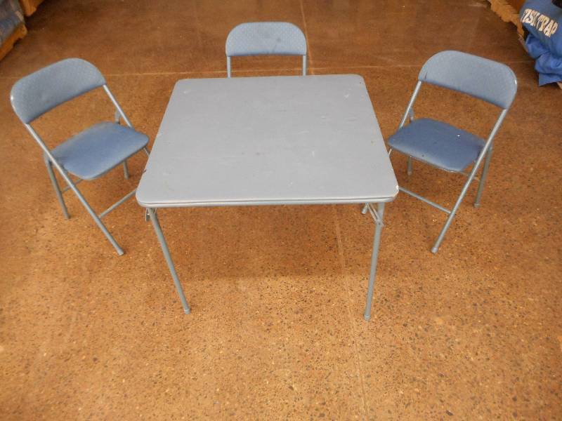 lot 5 image: TABLE AND CHAIR SET