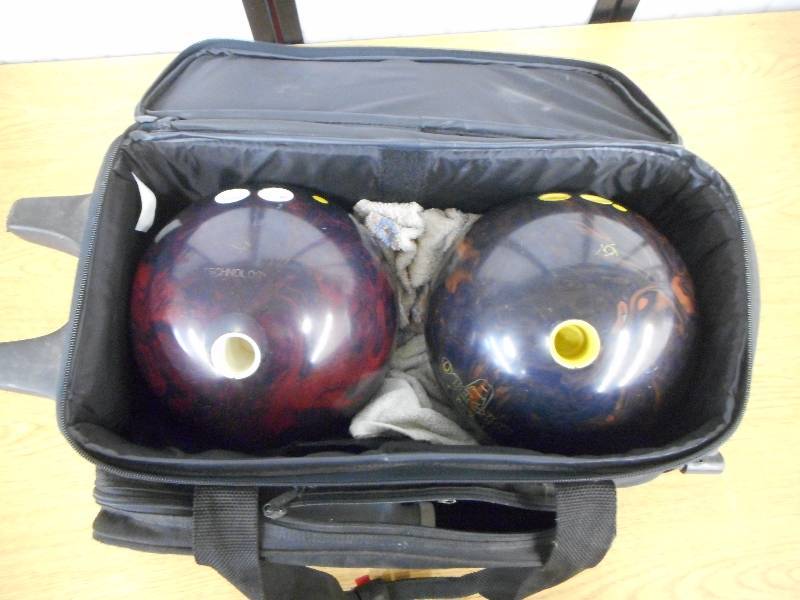 lot 55 image: BOWLING BALL BAG WITH BOWLING BALLS AND SHOES