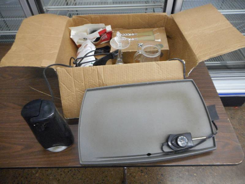 lot 80 image: MISC. LOT OF COOKING UTENSILS