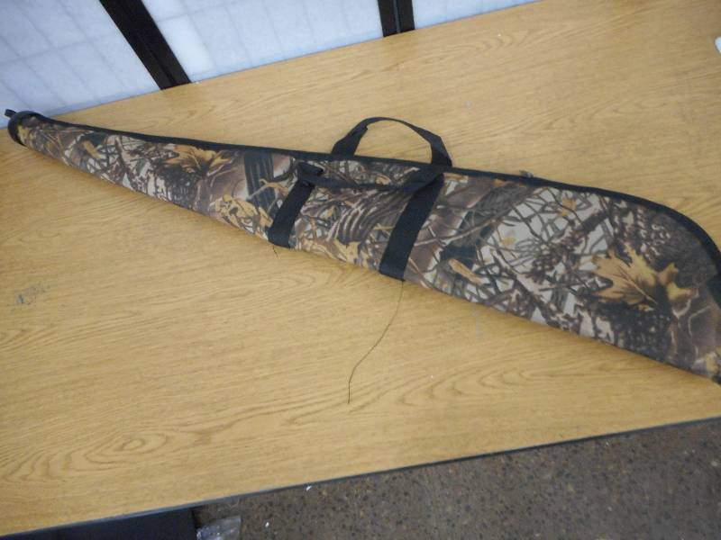 lot 93 image: SOFT GUN CASE