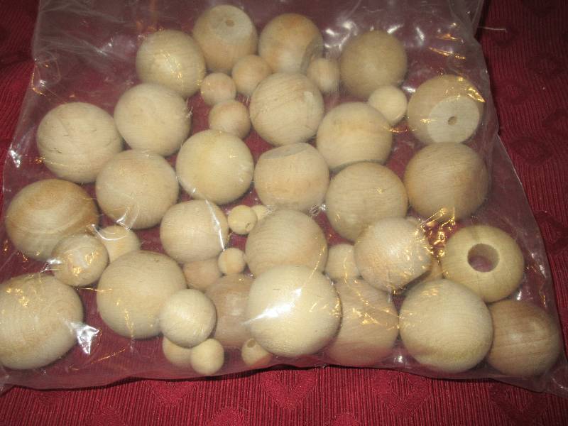 WOODEN CRAFTING BALLS