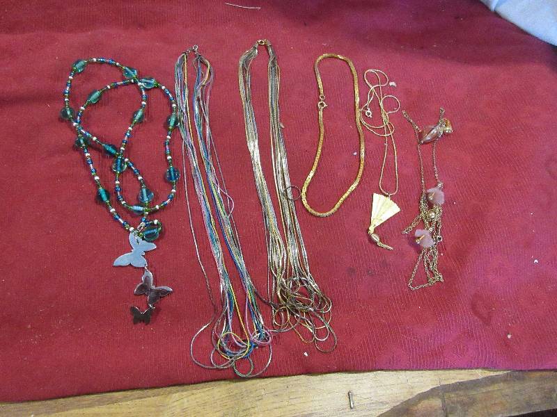VINTAGE JEWLERY