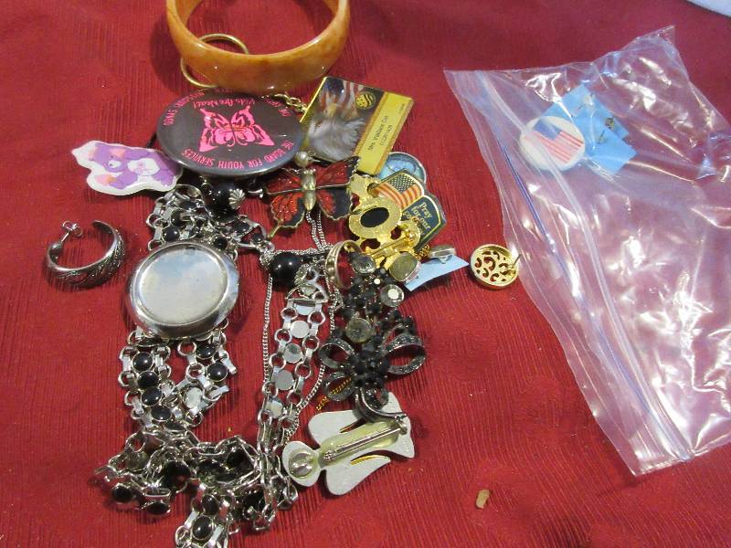 VINTAGE JEWLERY