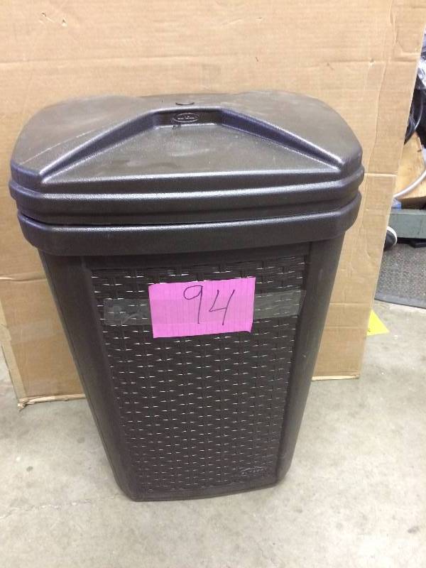 lot 94 image: Suncast Hide Away trash can