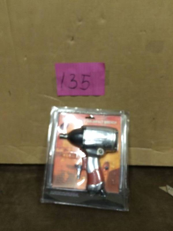 lot 135 image: 12 Air Impact Wrench New