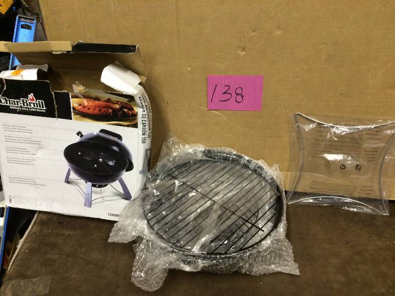 lot 138 image: Char Broil Charcoal Grill New