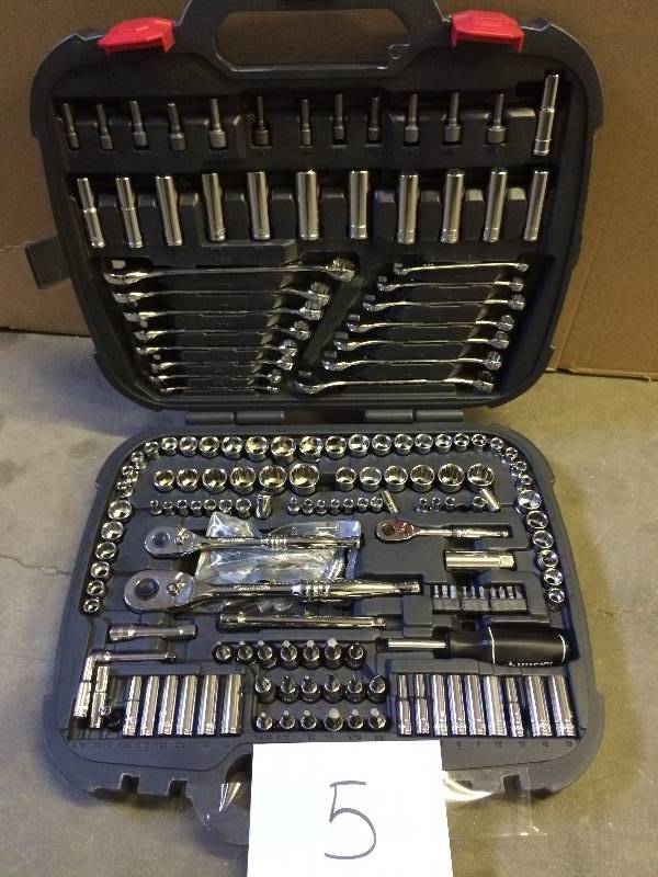 lot 5 image: Husky Mechanics Tool Set (185-Piece) NEW