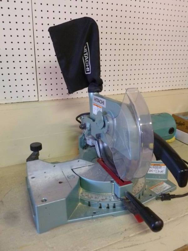 lot 1 image: Hitachi Compound Saw