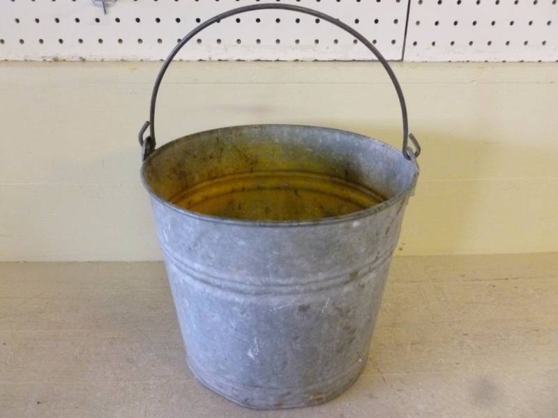 lot 50 image: Vintage Milk Bucket