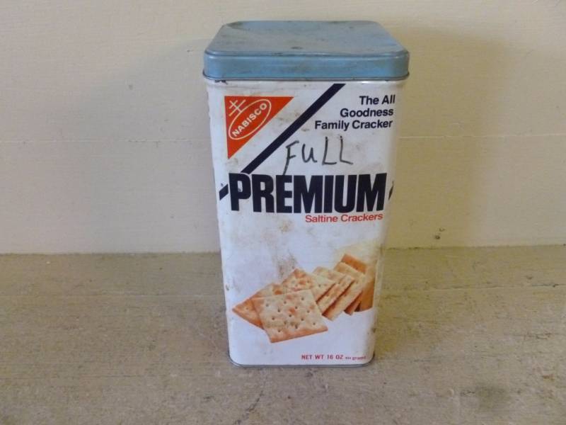 lot 58 image: Vintage Metal Container