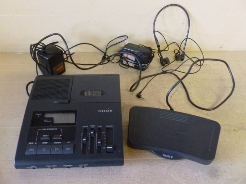 lot 65 image: Electronics
