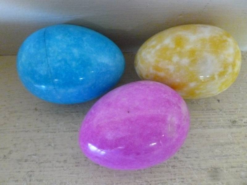 lot 72 image: Marble Eggs