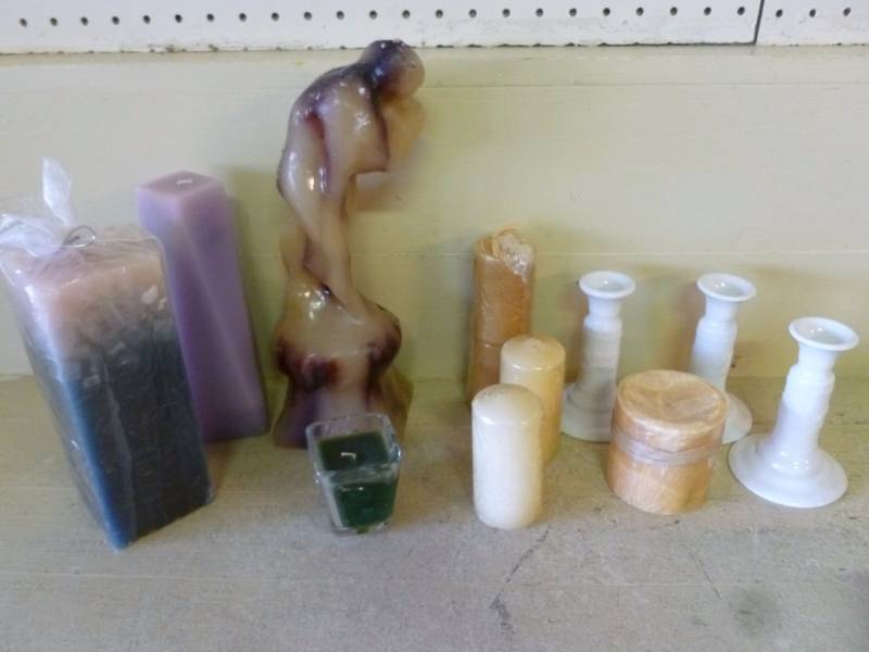 lot 87 image: Candles