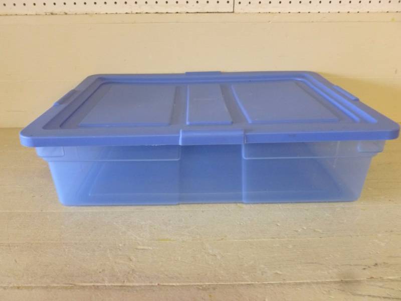 lot 107 image: Storage Tote
