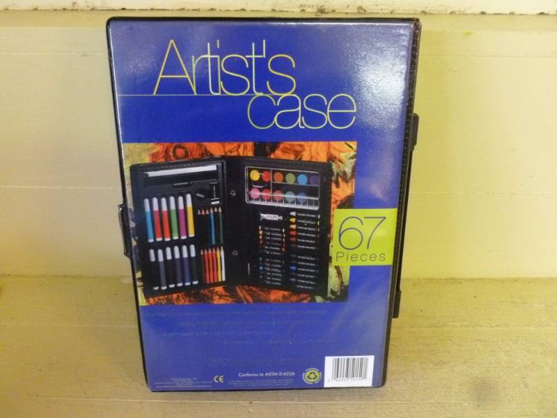 lot 130 image: Art Set