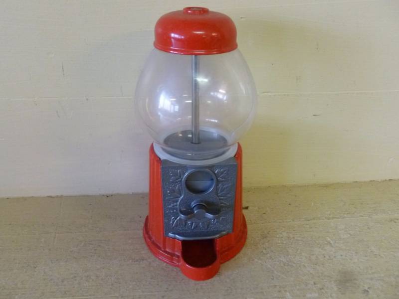 lot 138 image: Gumball Machine