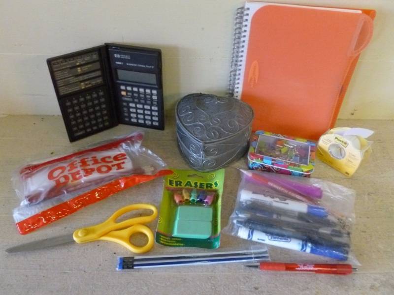 lot 142 image: Office Supplies