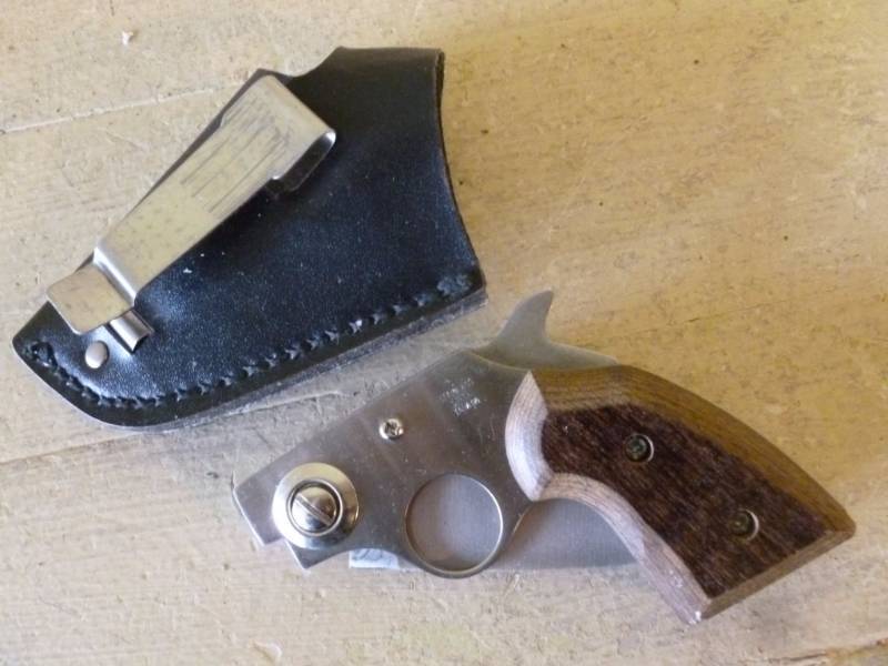 lot 151 image: Pistol Knife