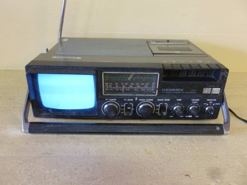 lot 182 image: Radio  TV