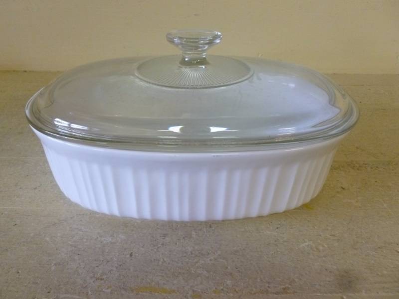 lot 207 image: Corning Ware