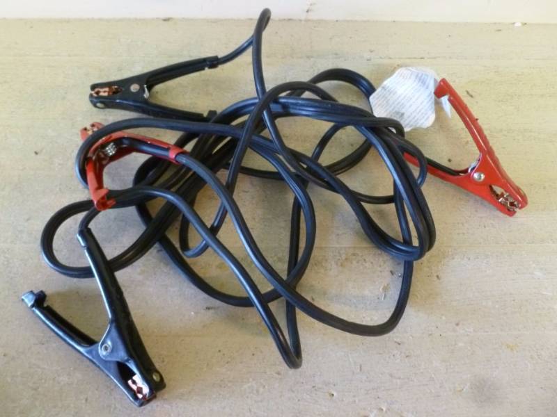 lot 251 image: Jumper Cables