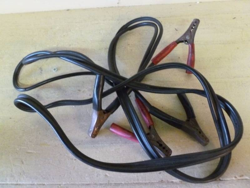 lot 252 image: Jumper Cables