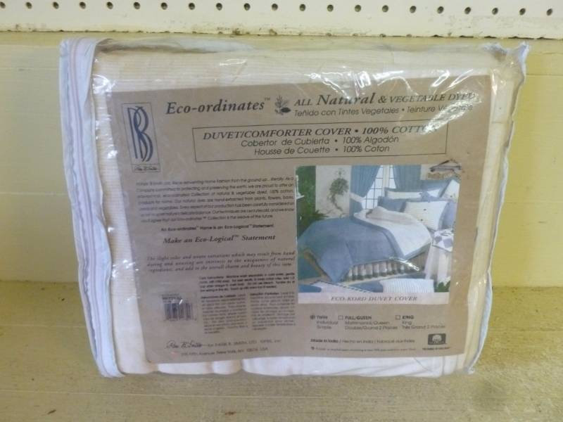 lot 261 image: Comforter Cover