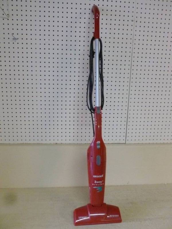 lot 271 image: Bissell Vacuum Cleaner