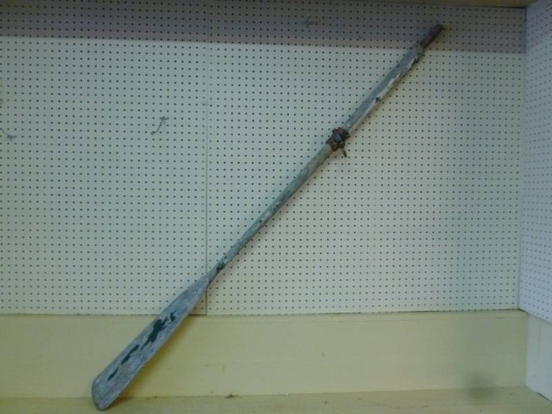 lot 280 image: Vintage Oar