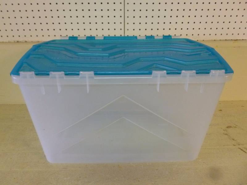 lot 286 image: Storage Tote