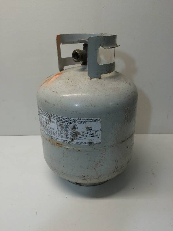 lot 14 image: 20 Lb Propane Tank
