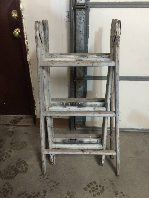 lot 23 image: 12 Foot Scaffold Ladder
