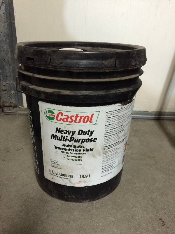 lot 28 image: New 5 Gallon Pail Transmission Fluid