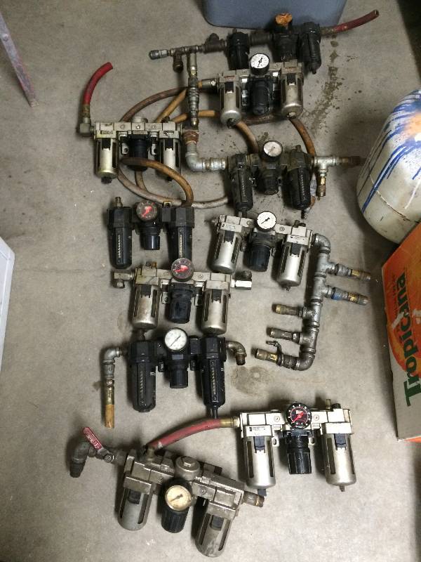 lot 31 image: Air Line Dryer & Oiler Manifolds