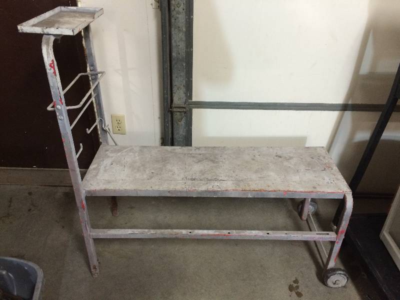 lot 32 image: Bench With Wheels