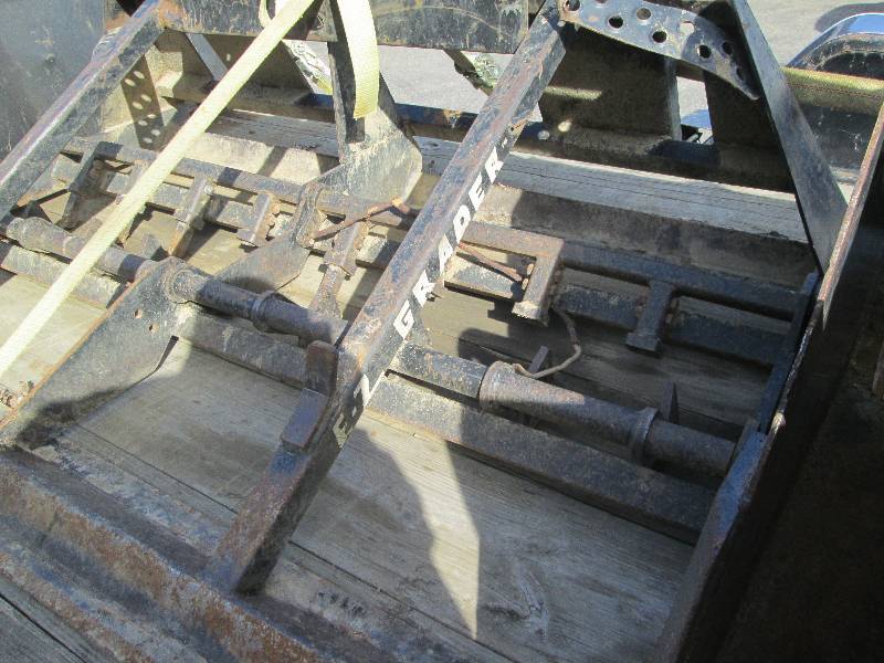 lot 5 image: EZ Grader Skid Loader Attachment