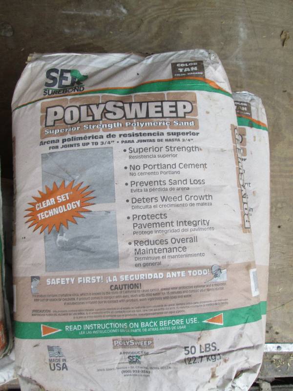 lot 30 image: 10 Bags of PolySweep