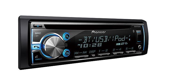 lot 128 image: Pioneer iPodiPhoneCDMP3 Car Stereo w Bluetooth