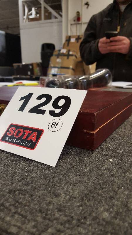 lot 48 image: UNIVERSAL GUN CLEANING KIT