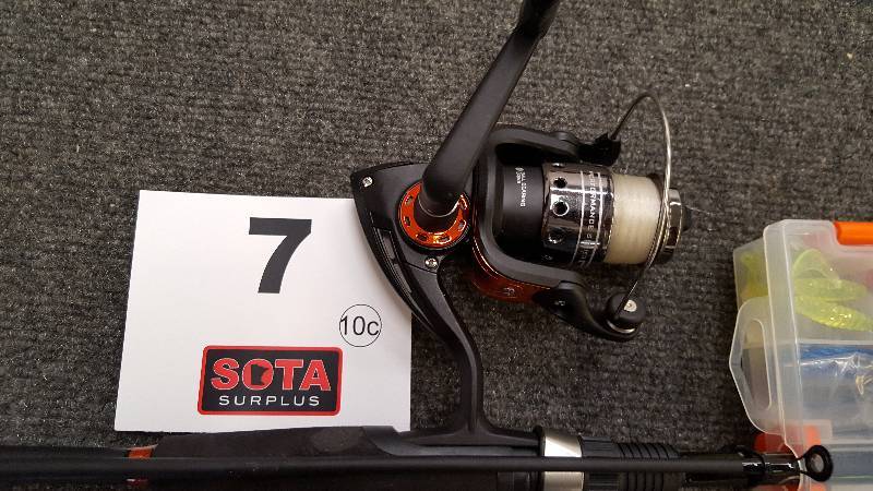 lot 7 image: R2F  READY TO FISH  ROD & REEL  TACKLE