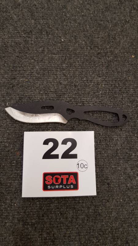 lot 22 image: BUCK KNIFE  4 BLADE