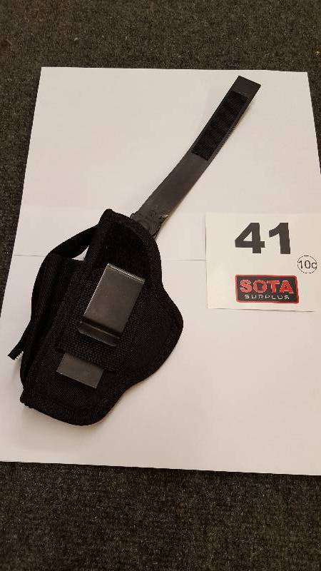lot 41 image: NYLON PISTOL HOLSTER  BLACK