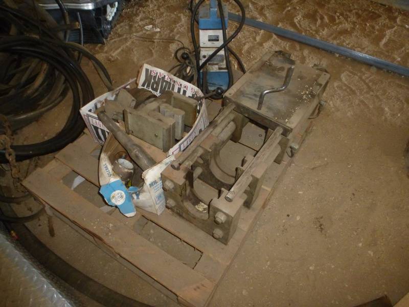 Caterpillar Hydraulic Hose Press