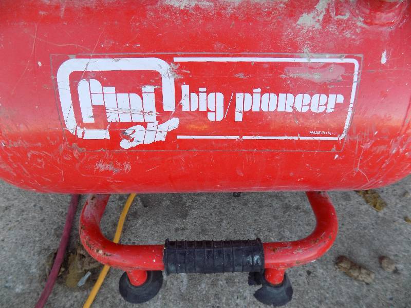 Air Compressor 5.3 gallons