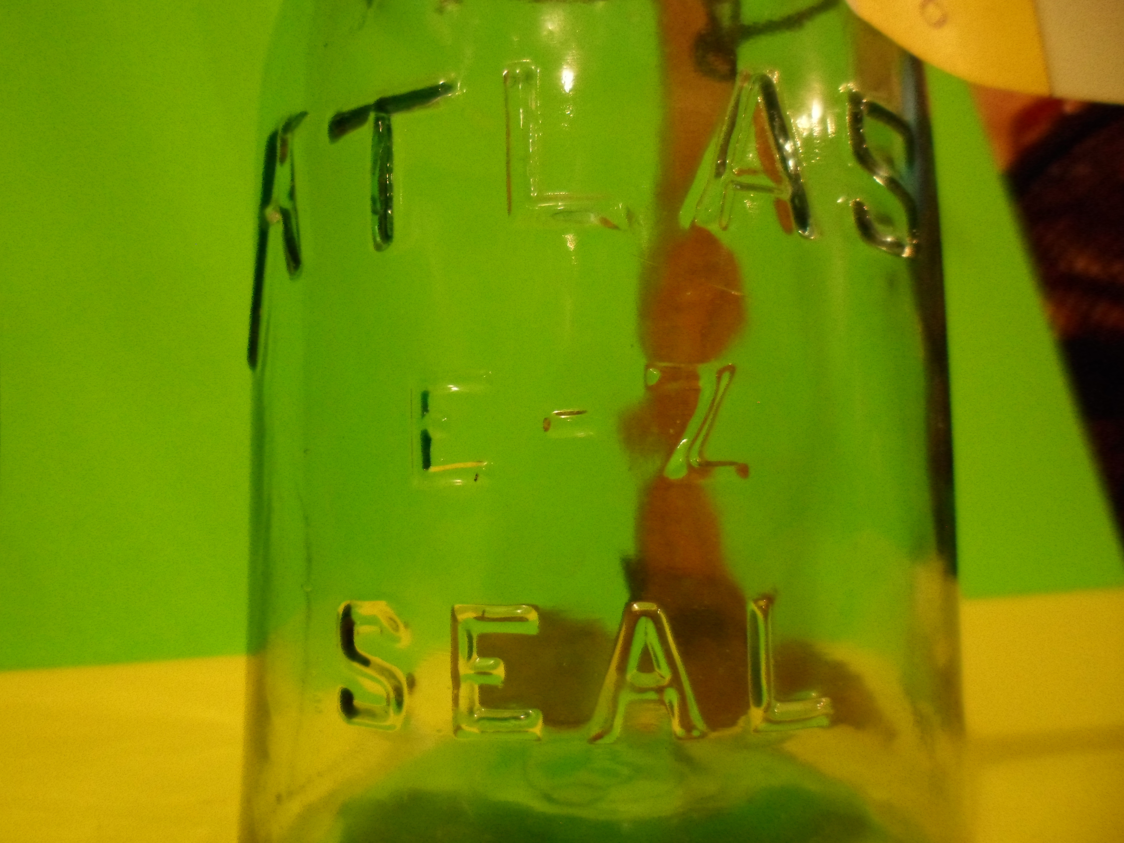 lot 8 image: Vintage Atlas E-Z Seal Canning Jar wGlass Lid & Wire Bale