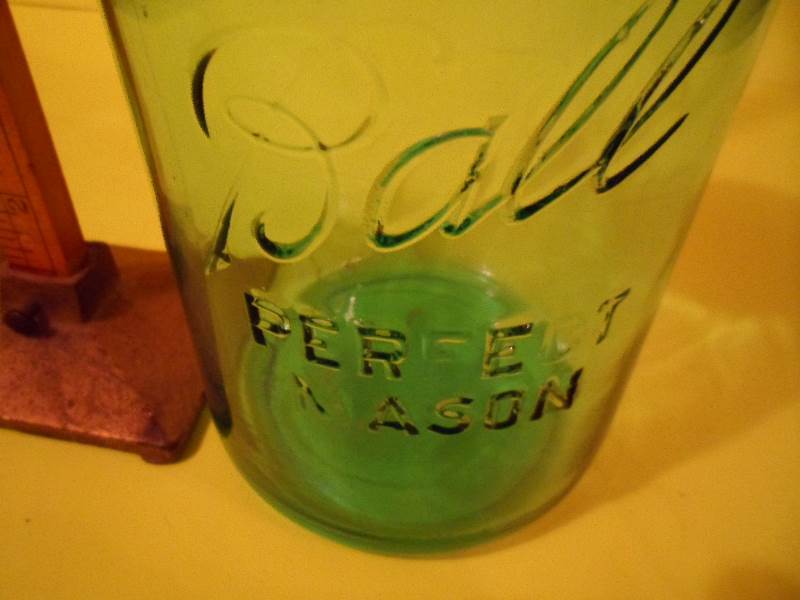 lot 18 image: Vintage Blue Ball Perfect Mason Jar 12 Gallon